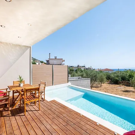 Petradi アパート