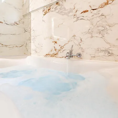 アパート Petradi カラマタ