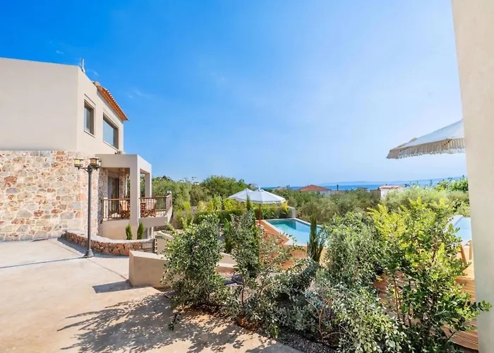 Апартаменты Petradi *